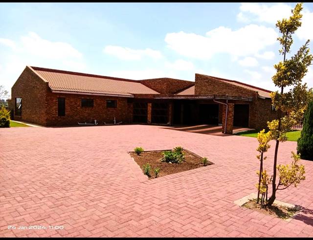 3 BEDROOM HOUSE FOR SALE IN JAMESON PARK